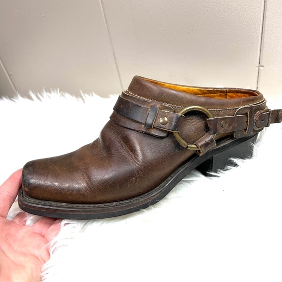 🚫SOLD! |•FRYE•| Leather Belted Harness Mule Boot - Picture 3 of 15
